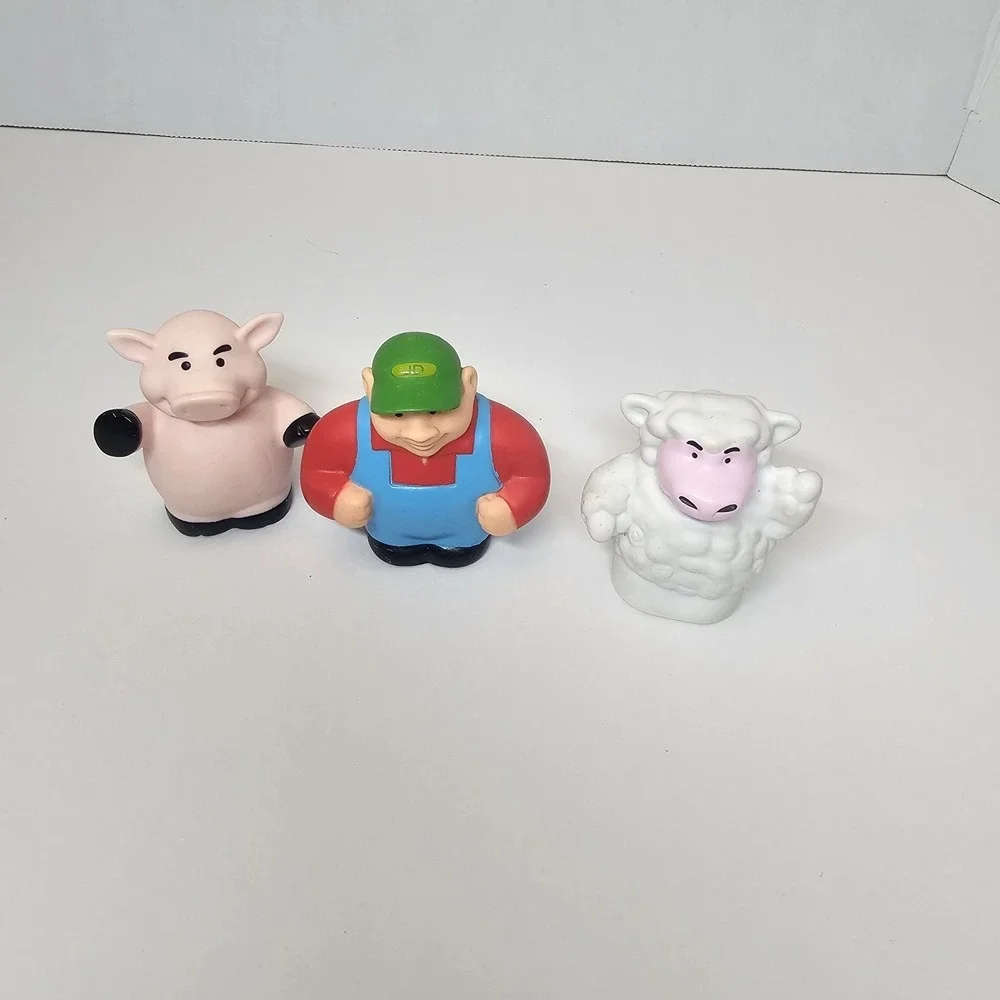 Tomy  3 Piece‎ Replacement Figures for John Deere hayride Toy